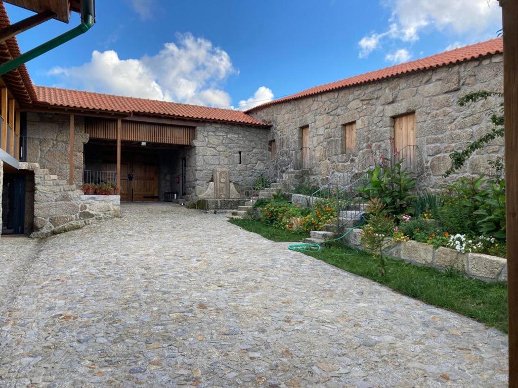 Quinta Do Pinheiro Villa Guimarães Exterior photo